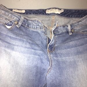 Torrid sz 16 boyfriend cropped